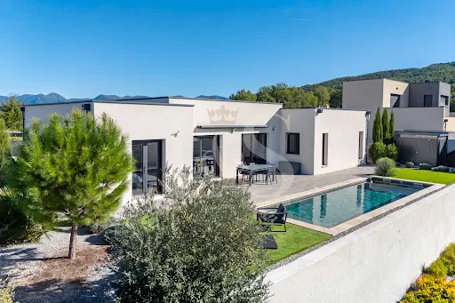 Villa 4 pièces 114 m²