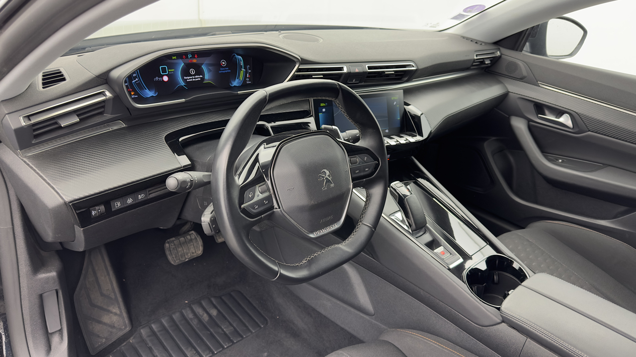 Peugeot 508 SW Hybrid 225 e-EAT8 — photo 12