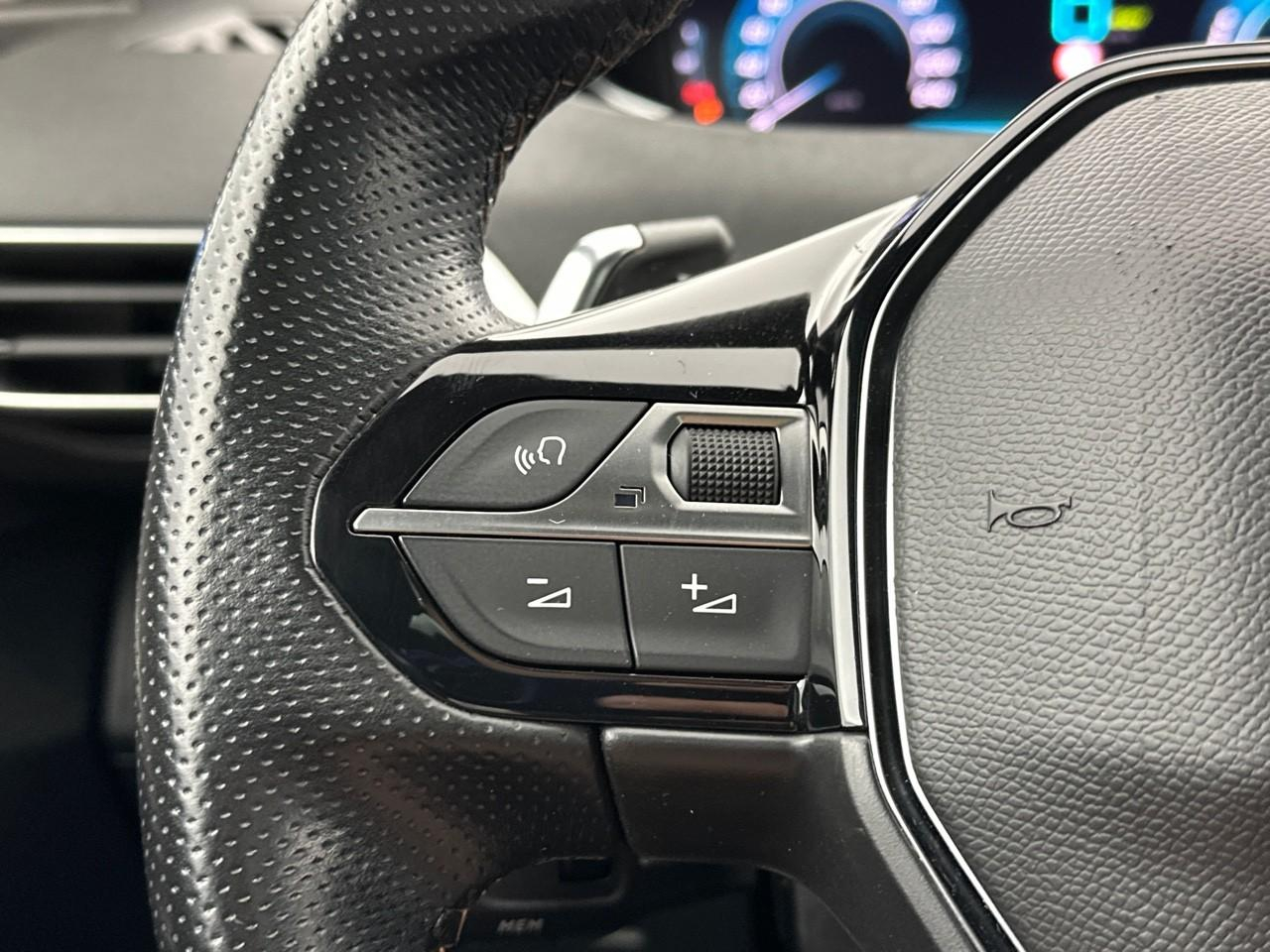 Peugeot 3008 hybrid 225 e-eat8 gt pack — photo 20