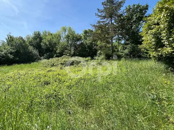 Terrain 1890 m²