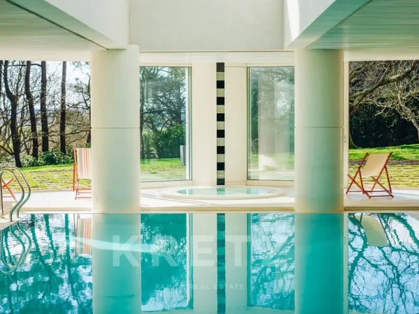 Prestigieuse Demeure Contemporaine de 872 m² sur un Domaine Boisé de Plus d'1 Hectare