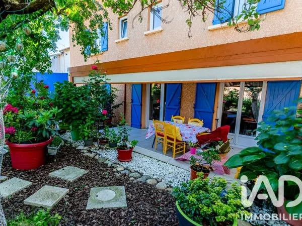 Maison 7 pièces 239 m²