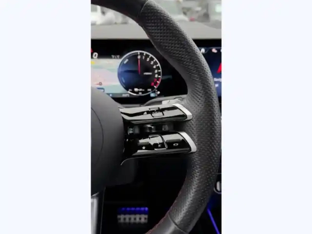 Mercedes Gla 250 e hybrid eq amg line — photo 23