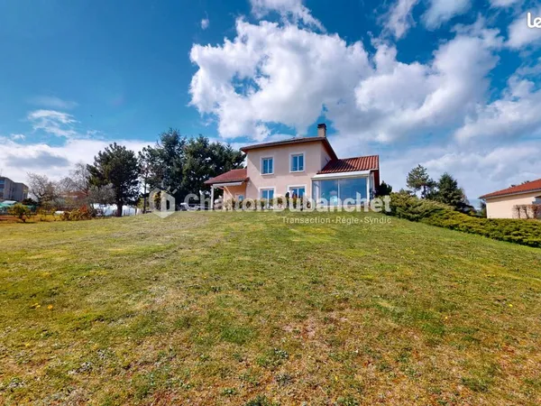 Propriété 8 pièces 170 m²