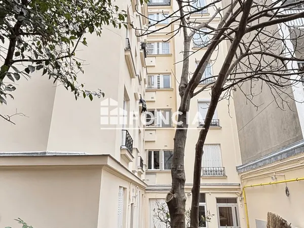 UN JARDIN à PARIS