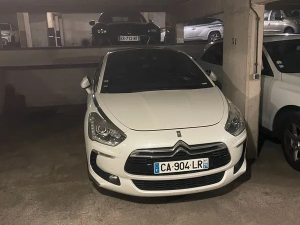À louer - Place de parking sécurisée - Paris 10e - Métro Goncourt
