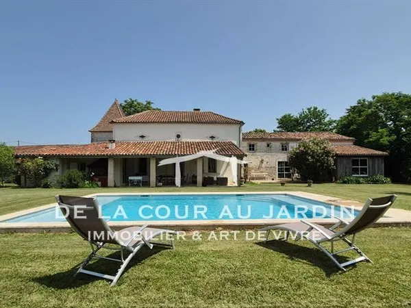 Propriété 9 pièces 420 m²