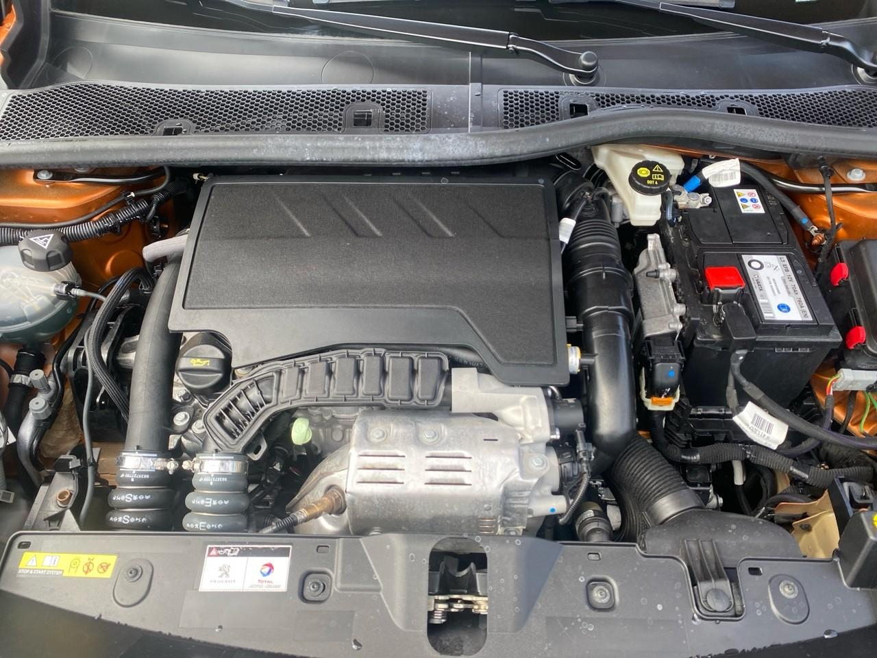 Peugeot 2008 1.2 puretech 130ch s&s allure eat8 — photo 12