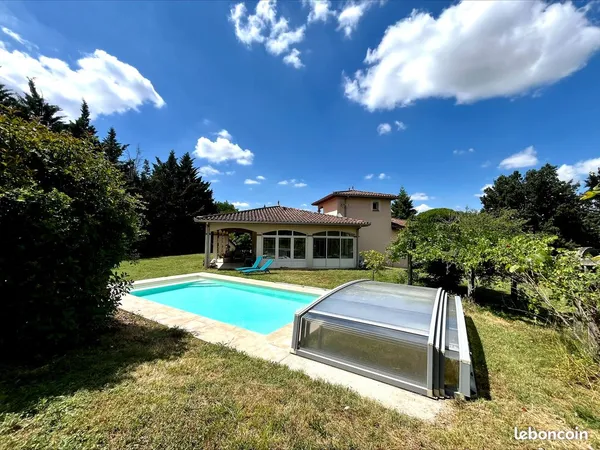 Maison d'architecte 165 m2, 4100 m2 de jardin