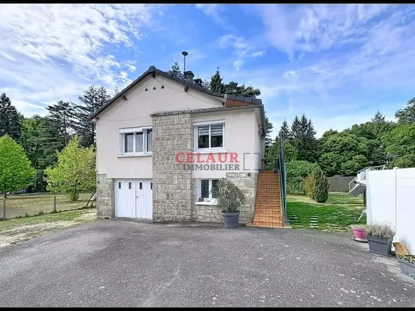 MAISON D'HABITATION RENOVEE SUR TERRAIN CLOS