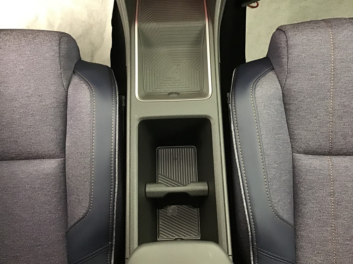 Renault R4 — photo 24