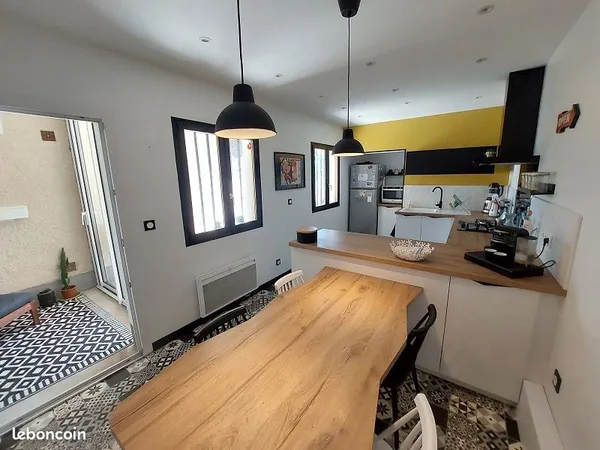 Maison 8 pièces 220 m²