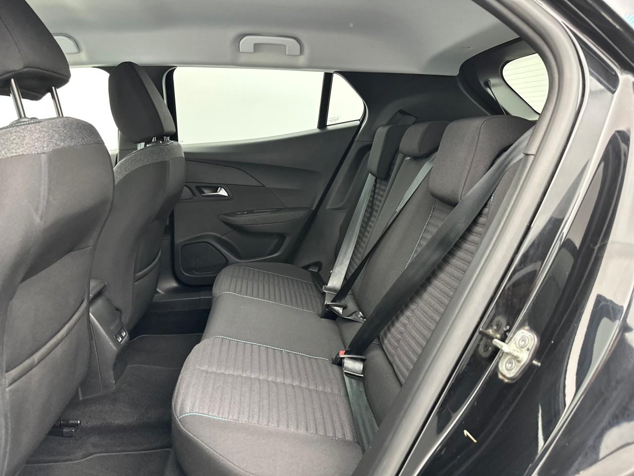 Peugeot 2008 puretech 130 s&s eat8 style — photo 12