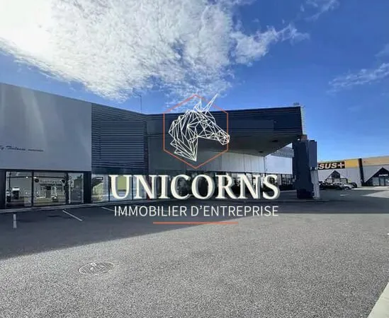 Local commercial 375 m²