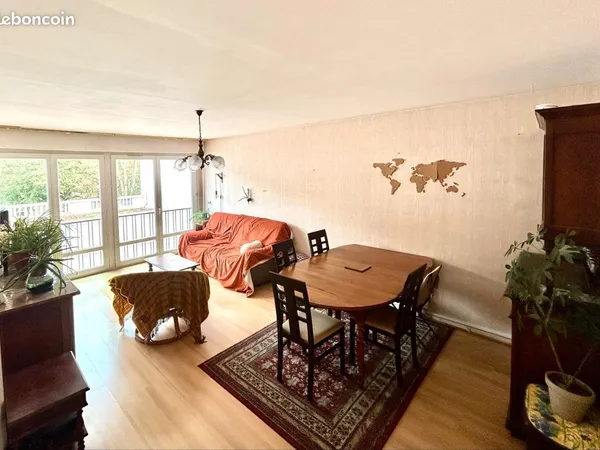 Appartement lumineux en CV vieux port