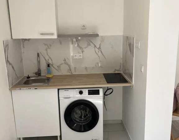 Studio 1 pièce 18 m²