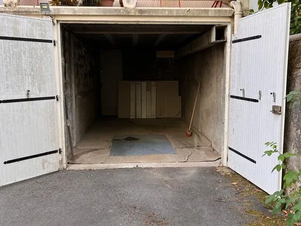Garage à louer