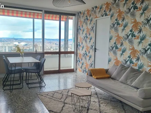 Superbe chambre en colocation, vue mer, proche Luminy