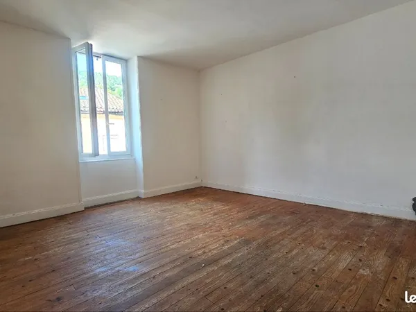 LOUE APPARTEMENT T4 90m2 3 chambres