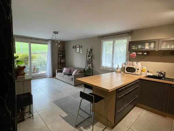 T2 meublé de 45 m² avec terrasse et cave