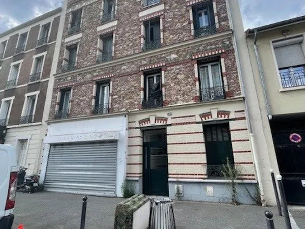 Centre ville, écoles, RER C et commerces à 3 min