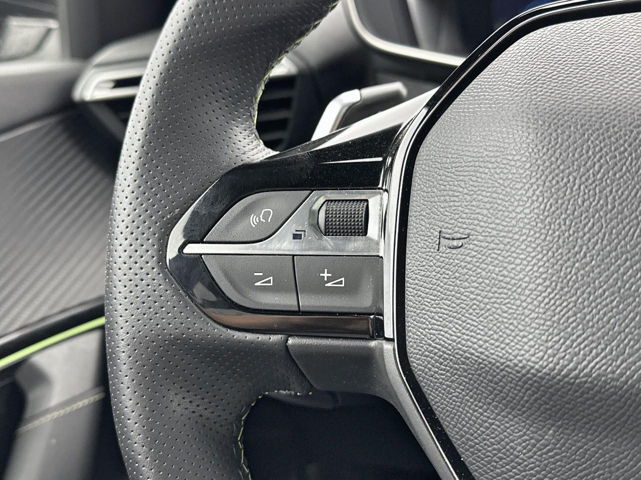 Peugeot 2008 puretech 130 s&s eat8 gt — photo 17
