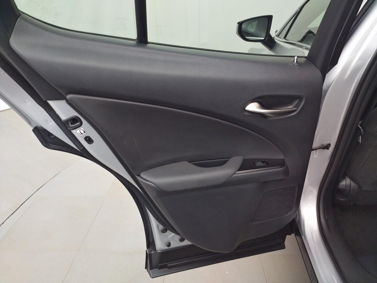 Lexus Ux 250h 2wd f sport — photo 24
