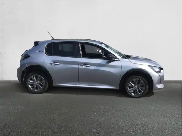 Peugeot 208 electrique 50 kwh 136ch — photo 4