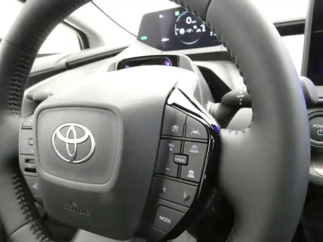 Toyota Prius hybride rechargeable 223ch design — photo 14