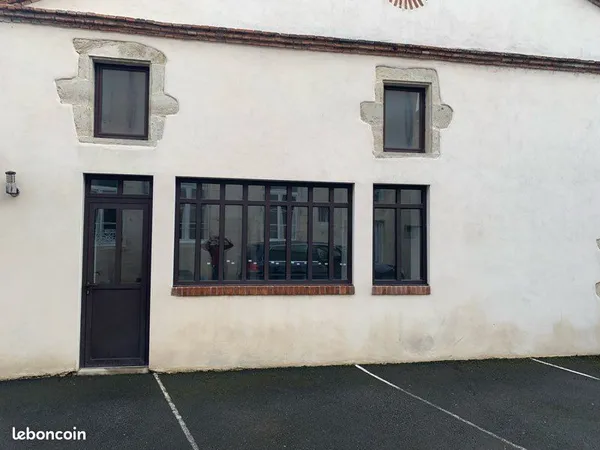 Bureau et espace de travail Location Cusset 1p 35m² 500€