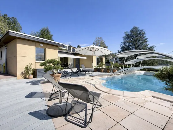 Veyre Monton Villa de plain-pied avec vue panoramique piscine et