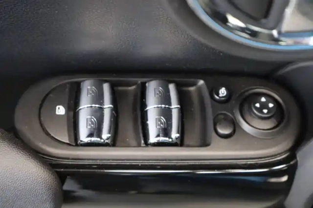 Mini Mini hatch 5 portes cooper 136 ch — photo 29