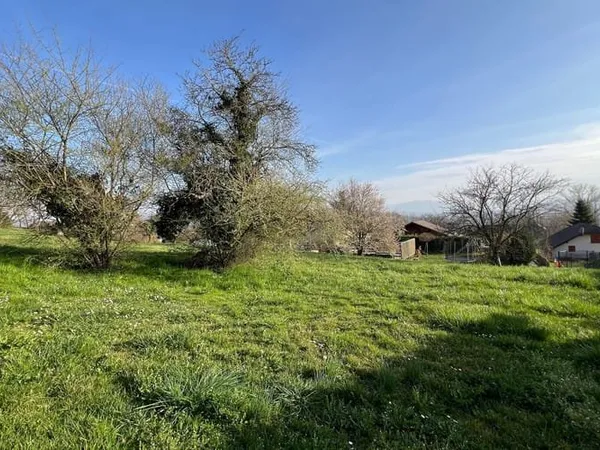Terrain 1015 m²