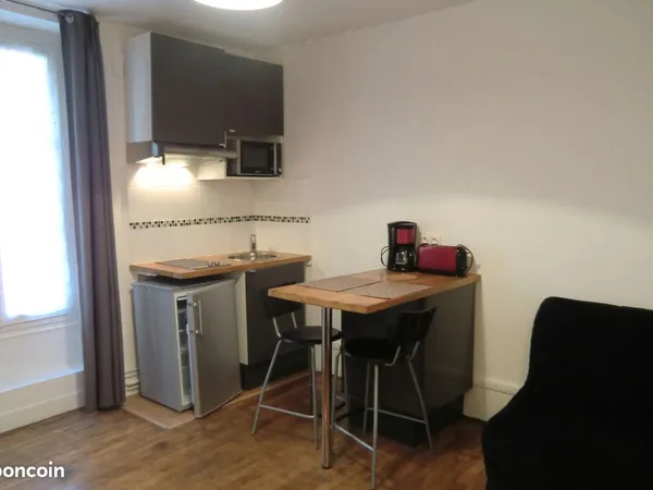 Studio excellent etat paris 17