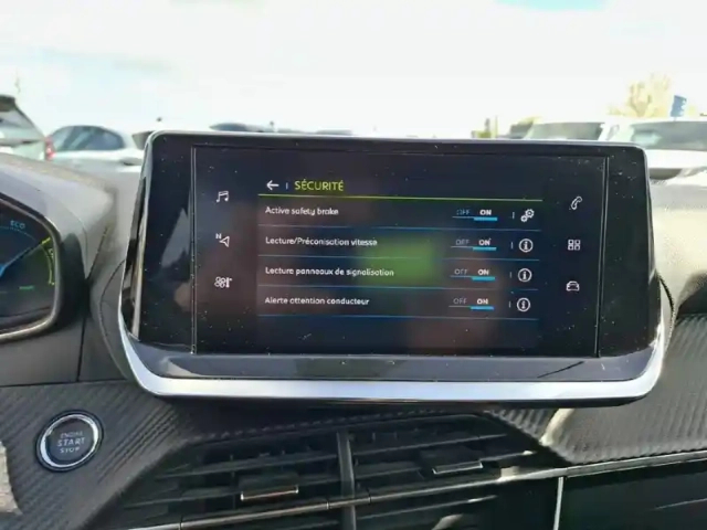 Peugeot 208 electrique 50 kwh 136ch — photo 60