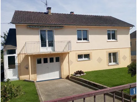 Maison familiale avec studio indépendant sur un terrain de 750 m²