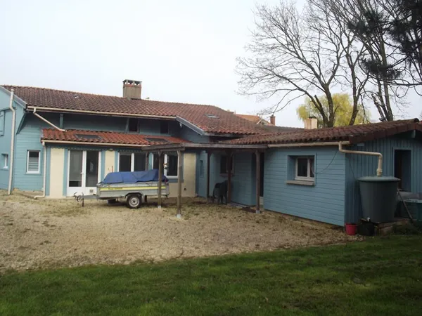Belle maison traditionnelle