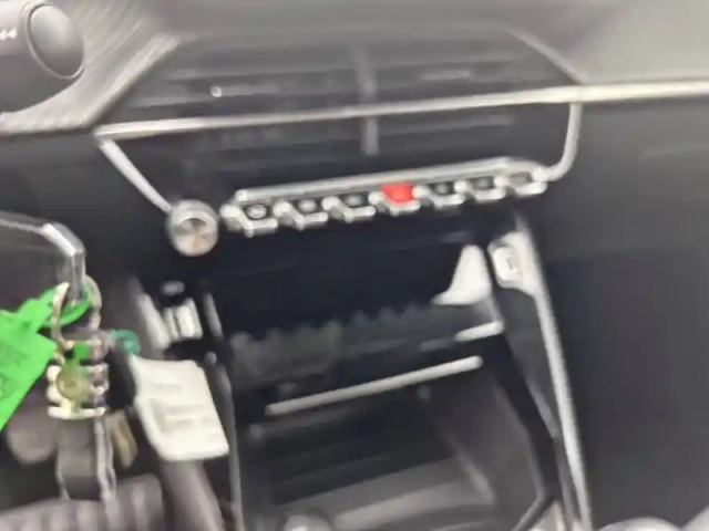 Peugeot 208 puretech 100 s&amp;s bvm6 — photo 25