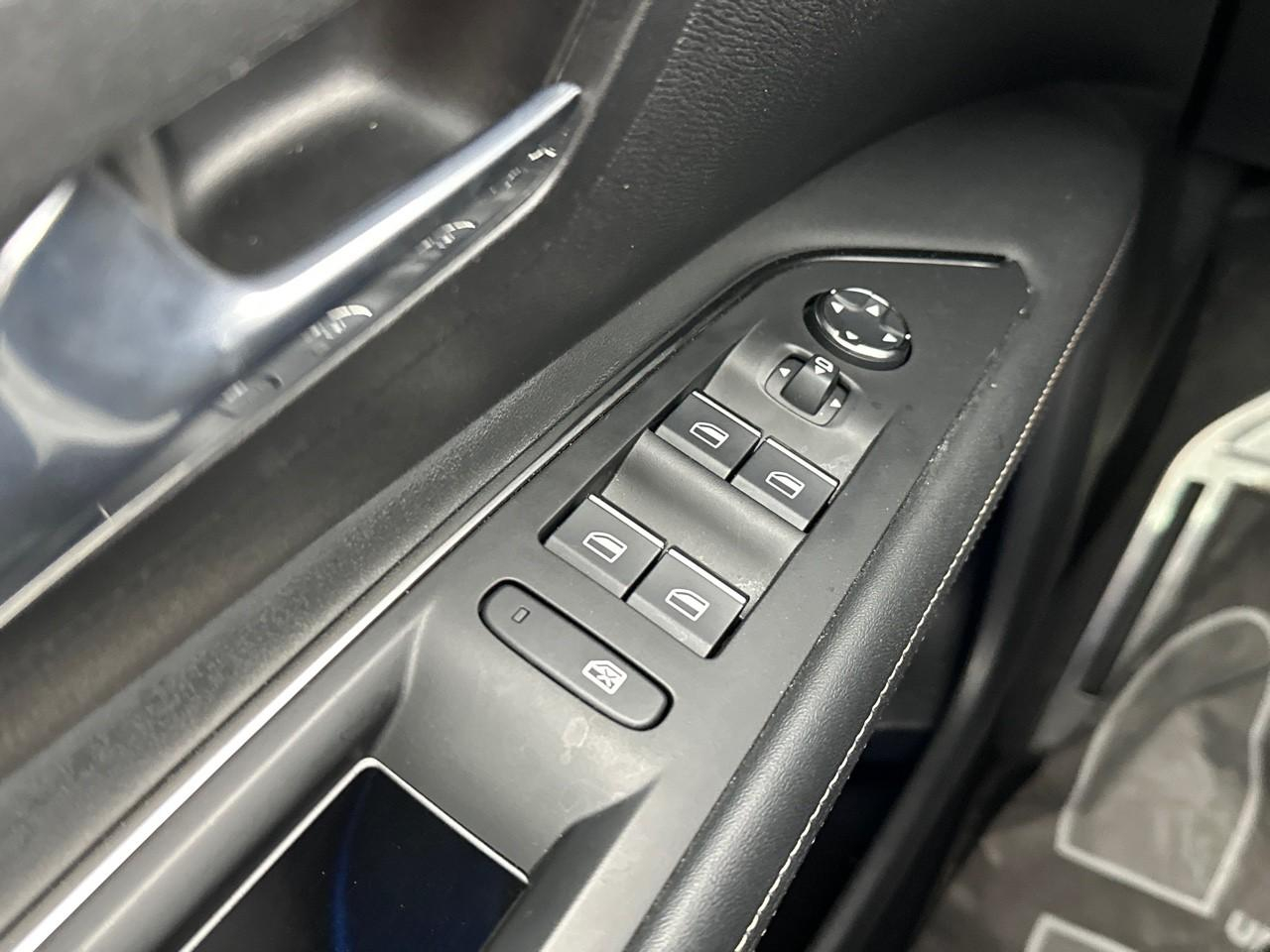 Peugeot 3008 hybrid 225 e-eat8 gt pack — photo 15
