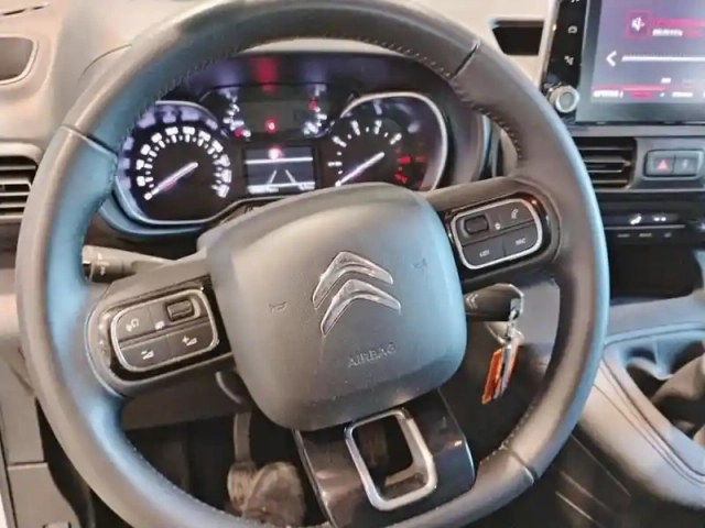Citroën Berlingo taille m bluehdi 130 s&amp;s bvm6 shine — photo 12