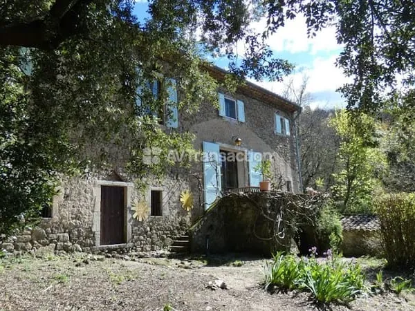 Maison 8 pièces 219 m²