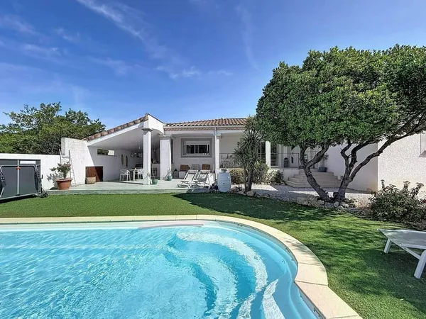 Maison 1 pièce 140 m²
