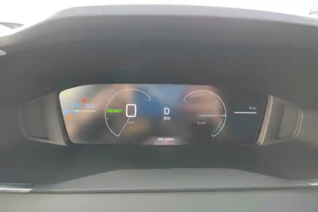 Peugeot 208 electrique 50 kwh 136ch — photo 90