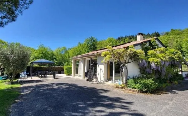 Maison T7 de 208 m² - Porte d'Agen