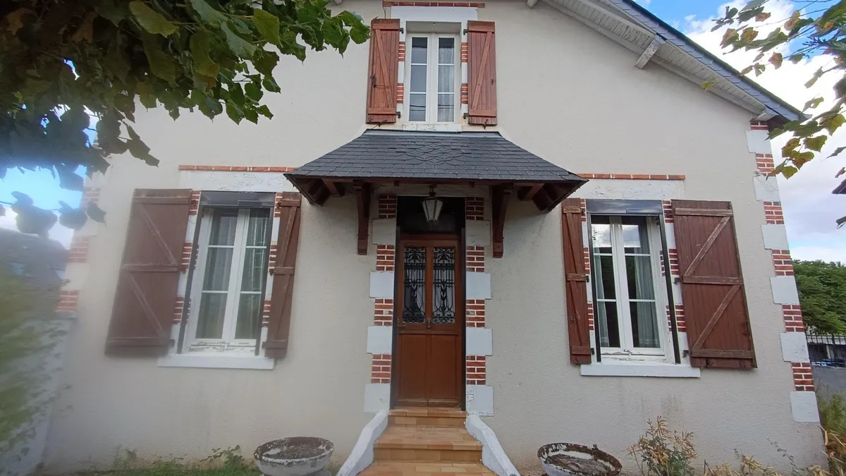 Photo 1