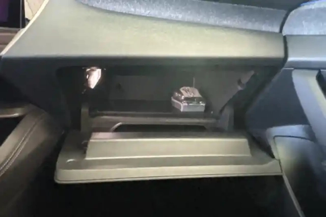 Peugeot 408 puretech 130 ch s&amp;s eat8 — photo 28