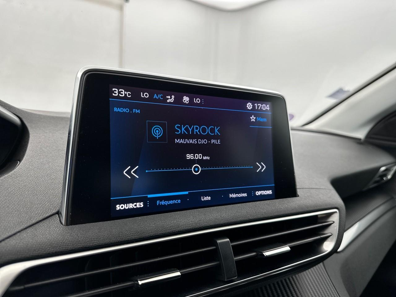 Peugeot 3008 puretech 130ch s&s eat8 active pack — photo 22