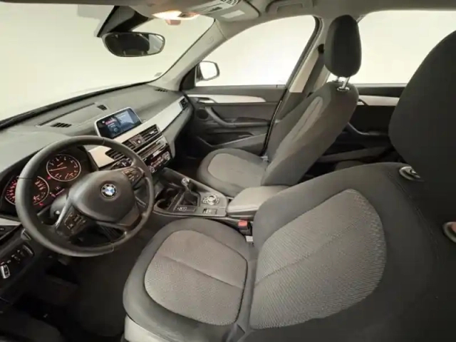 Bmw X1 sdrive16d 116ch business — photo 5