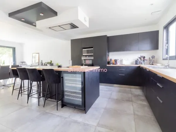 Maison 7 pièces 168 m²