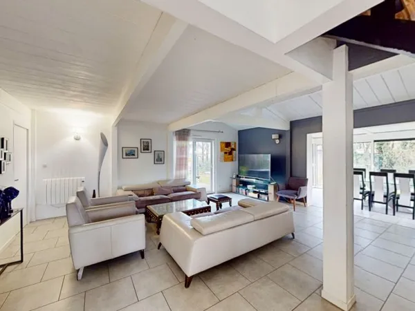 Maison 8 pièces 171 m²
